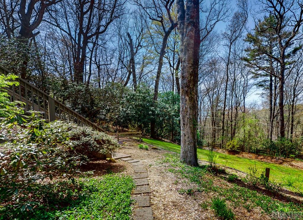 1500 Cullasaja Drive