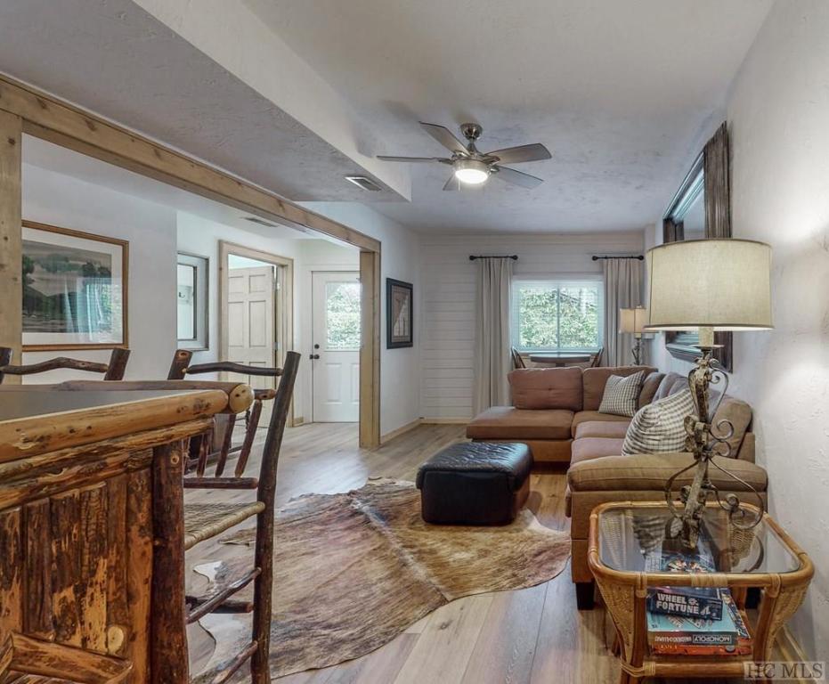 1500 Cullasaja Drive