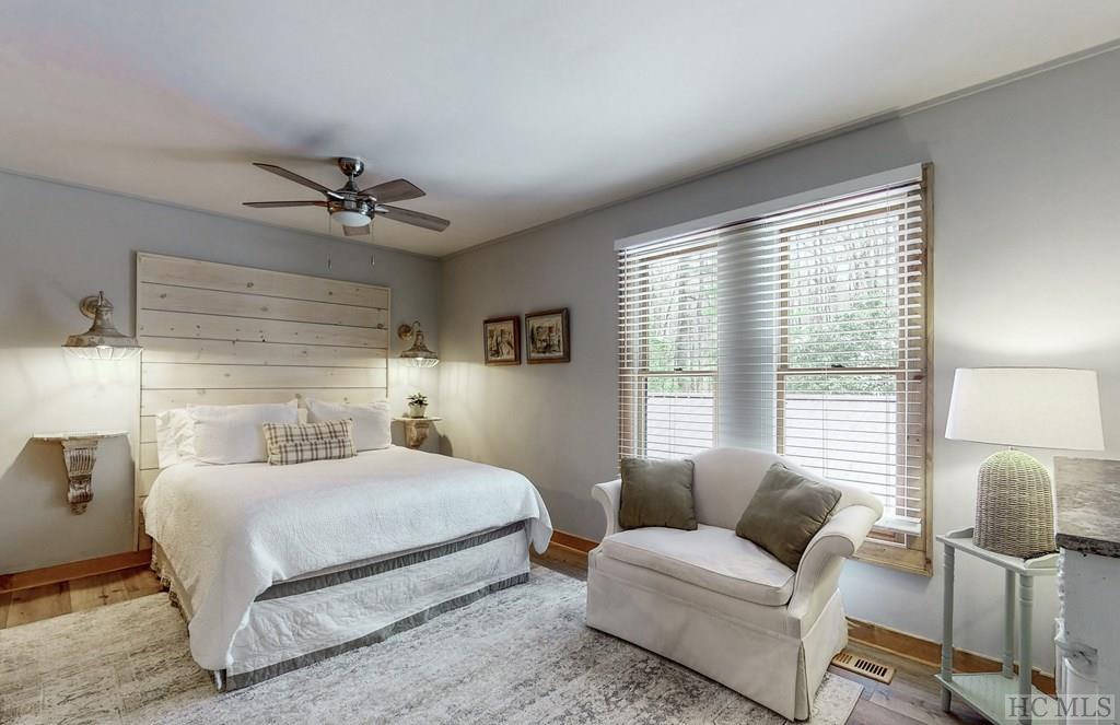 1500 Cullasaja Drive