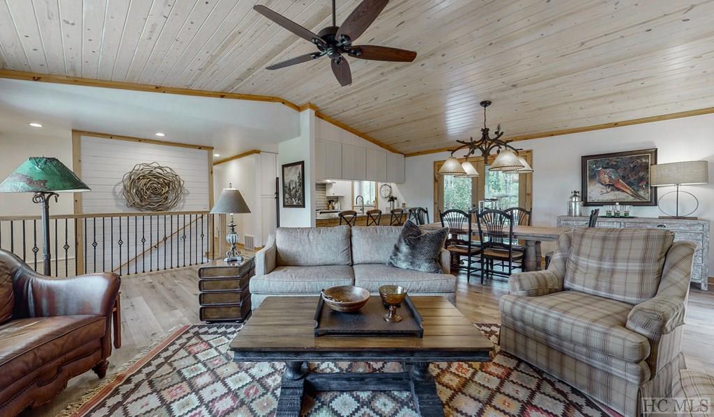 1500 Cullasaja Drive