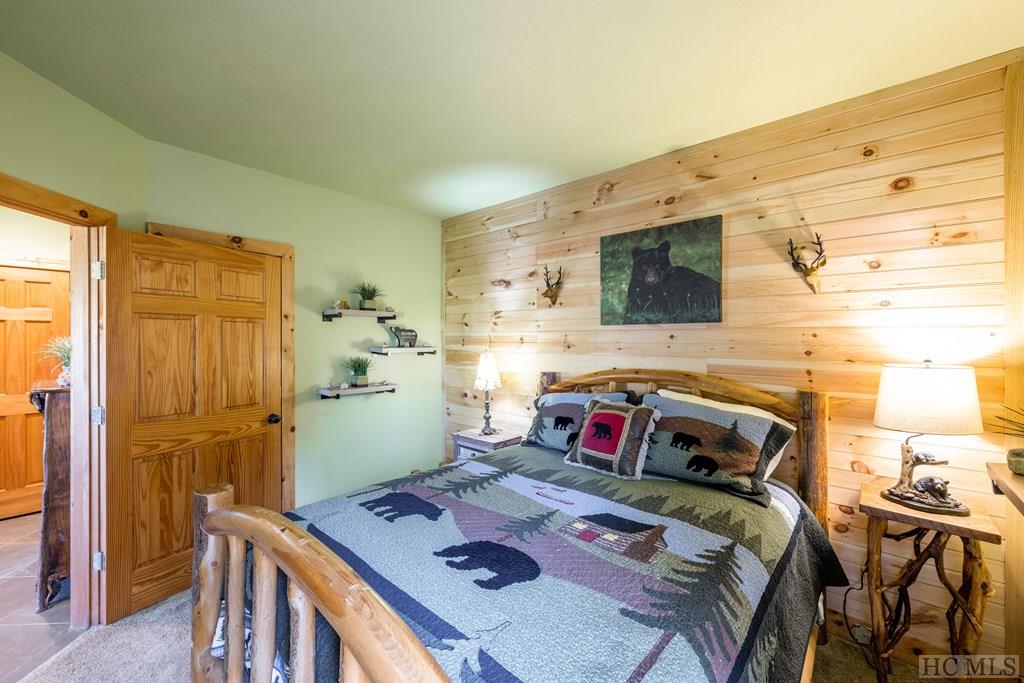 1913 Bald Rock Drive East