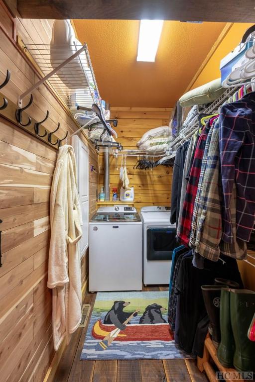 1913 Bald Rock Drive East