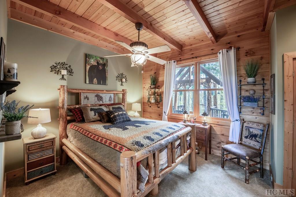 1913 Bald Rock Drive East