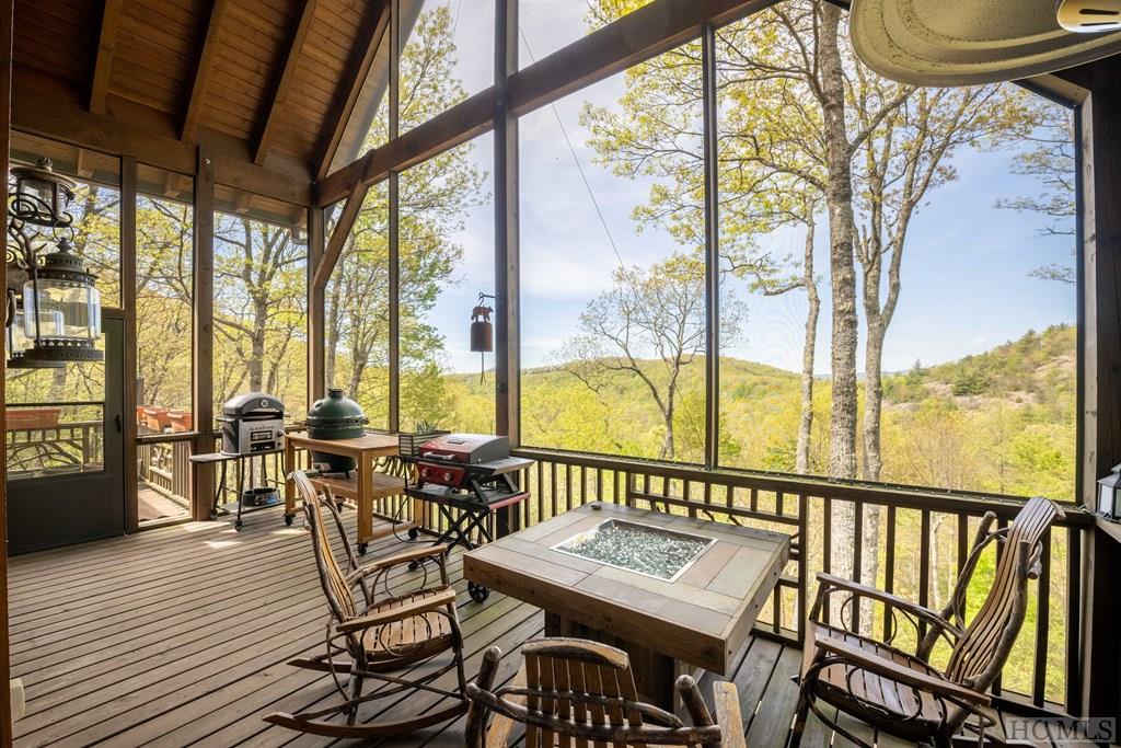 1913 Bald Rock Drive East