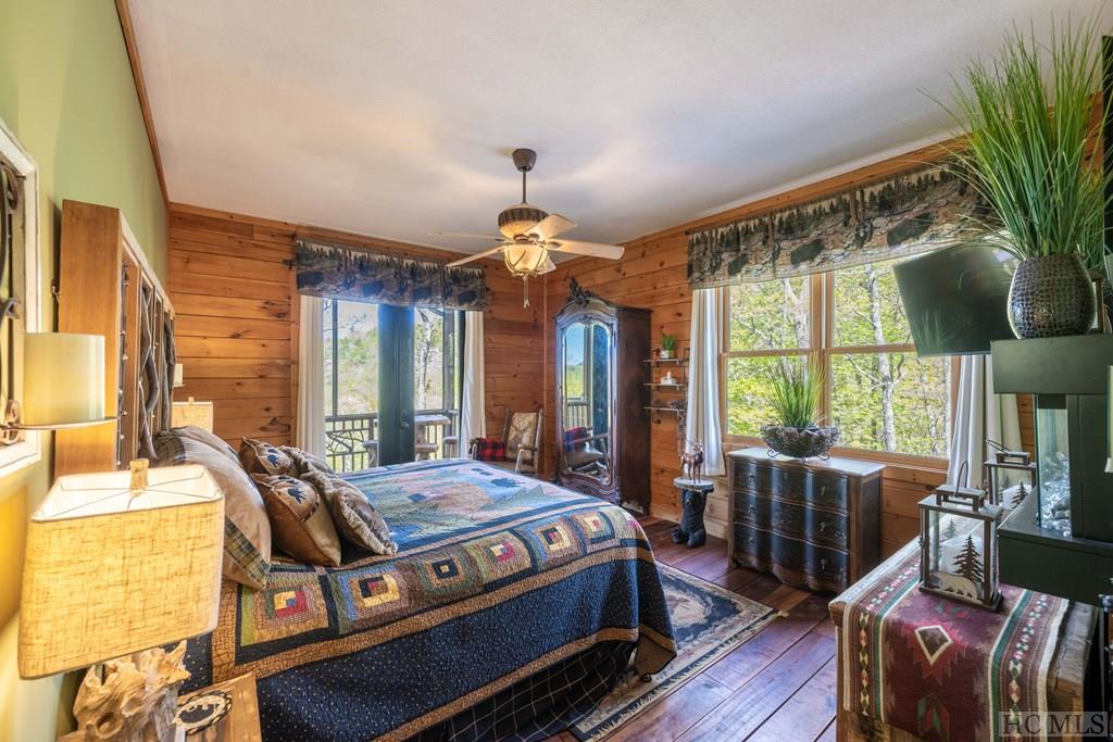 1913 Bald Rock Drive East