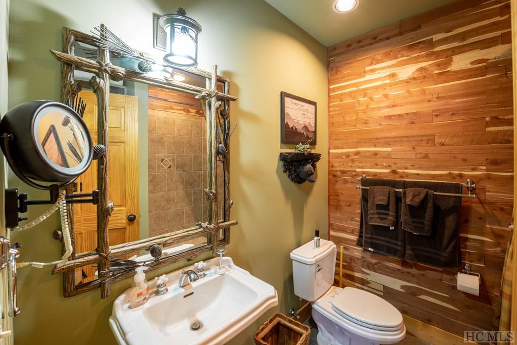 1913 Bald Rock Drive East