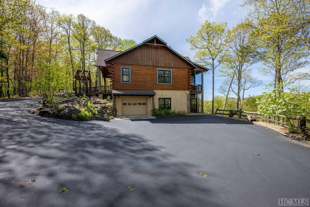 1913 Bald Rock Drive East