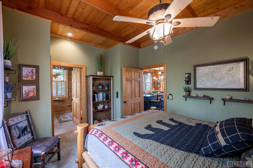 1913 Bald Rock Drive East