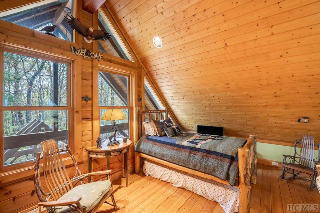 1913 Bald Rock Drive East