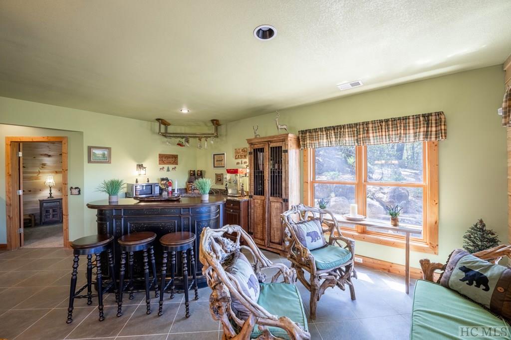 1913 Bald Rock Drive East