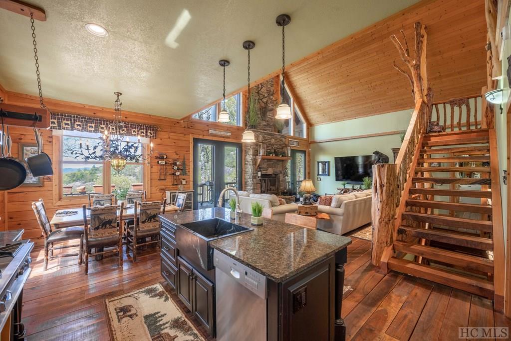 1913 Bald Rock Drive East