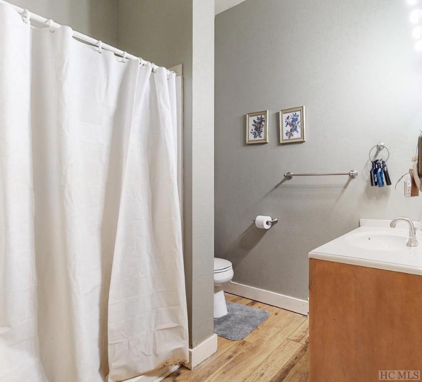 425 Dog Mountain Road