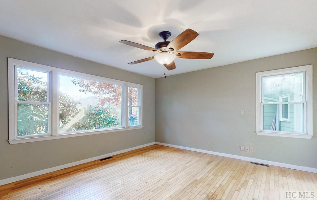 425 Dog Mountain Road