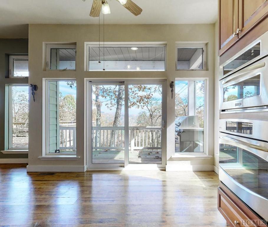 425 Dog Mountain Road