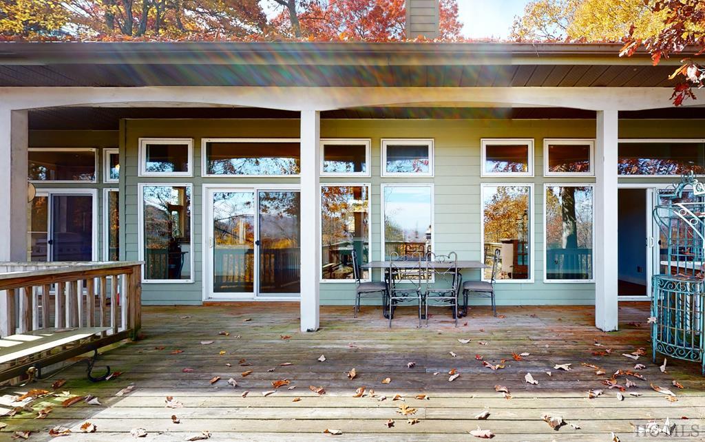 425 Dog Mountain Road