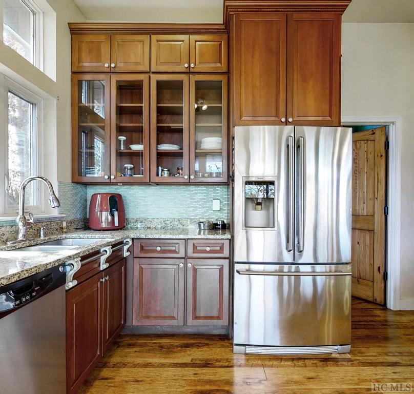 425 Dog Mountain Road