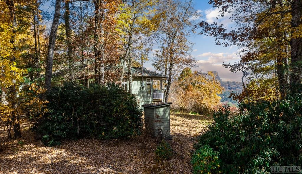 425 Dog Mountain Road