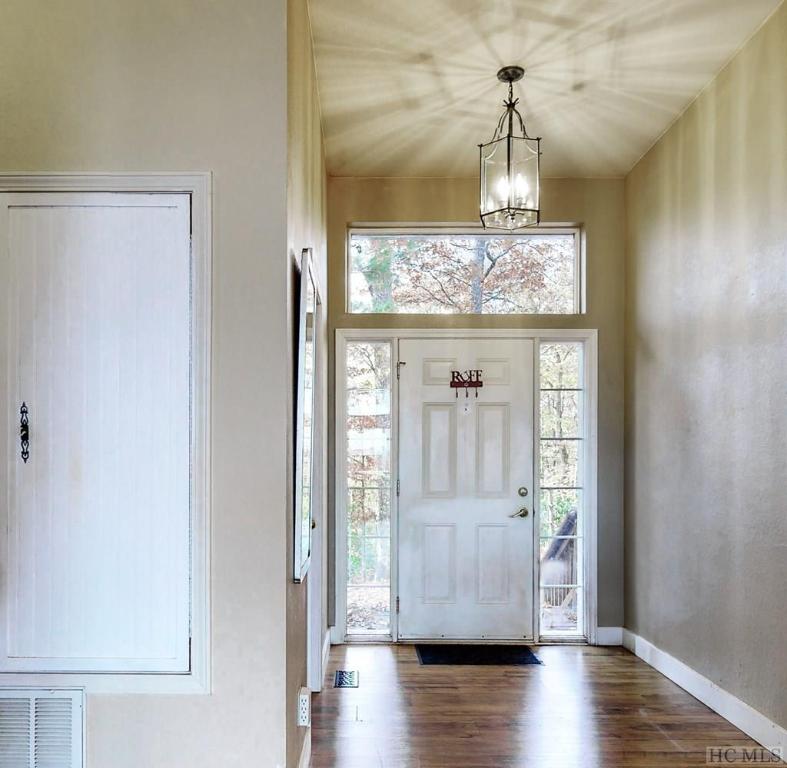 425 Dog Mountain Road