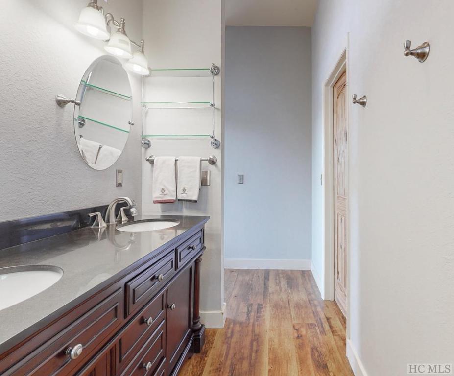 425 Dog Mountain Road