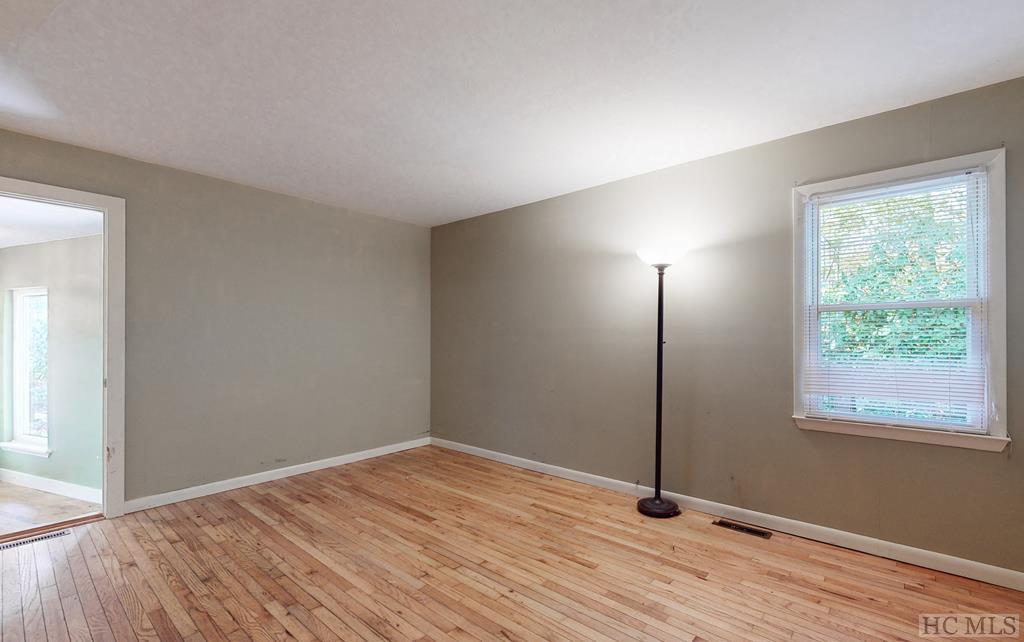 425 Dog Mountain Road