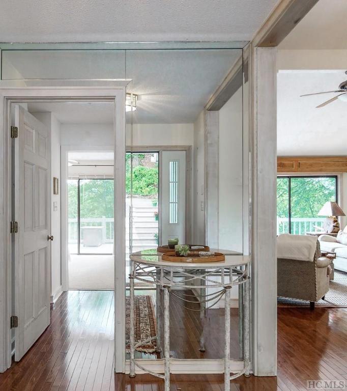 90 Ridge Lake Circle