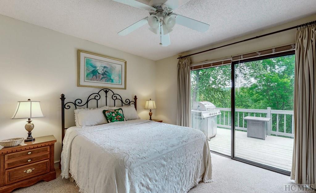 90 Ridge Lake Circle