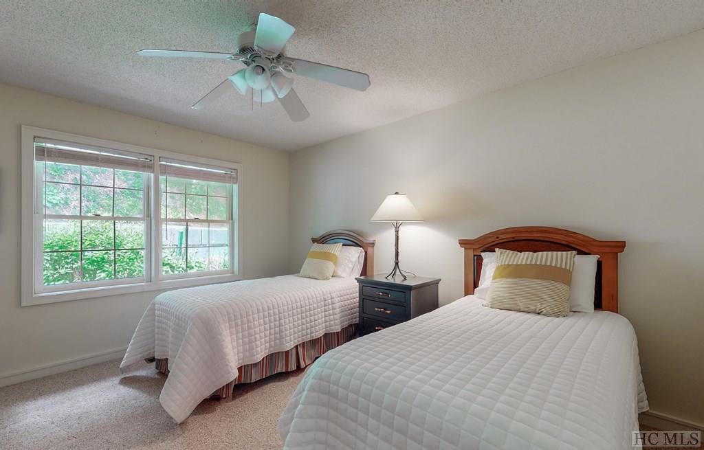 90 Ridge Lake Circle