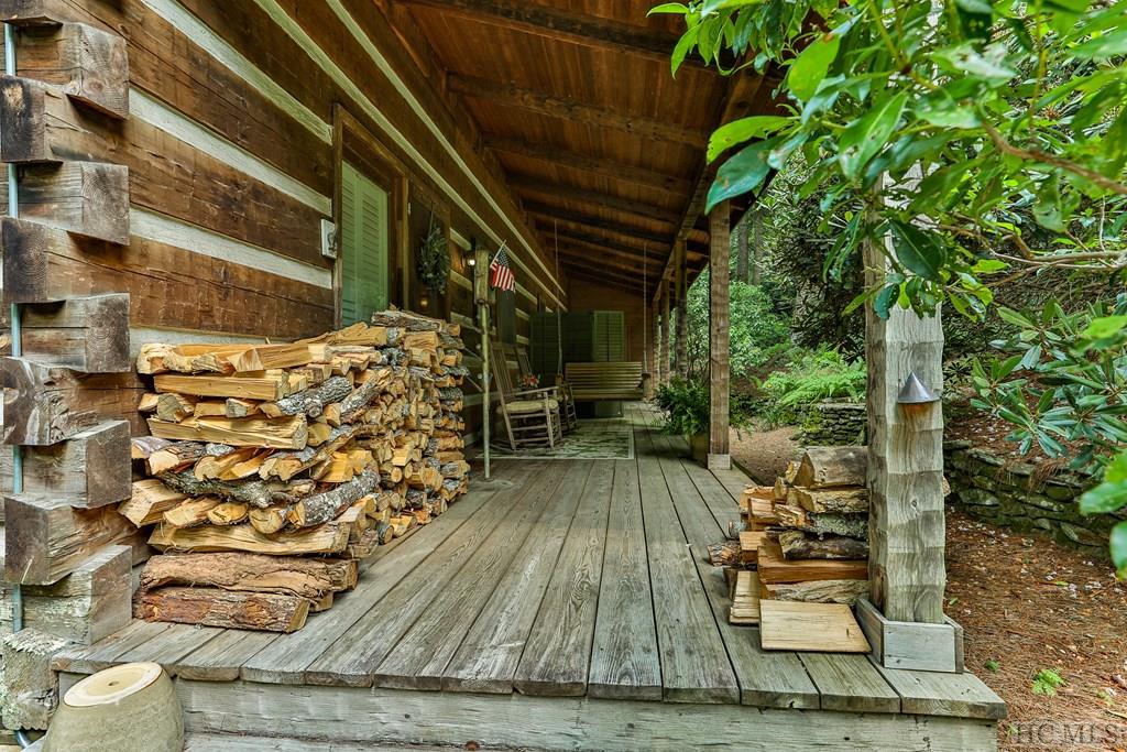 39 Hummingbird Court