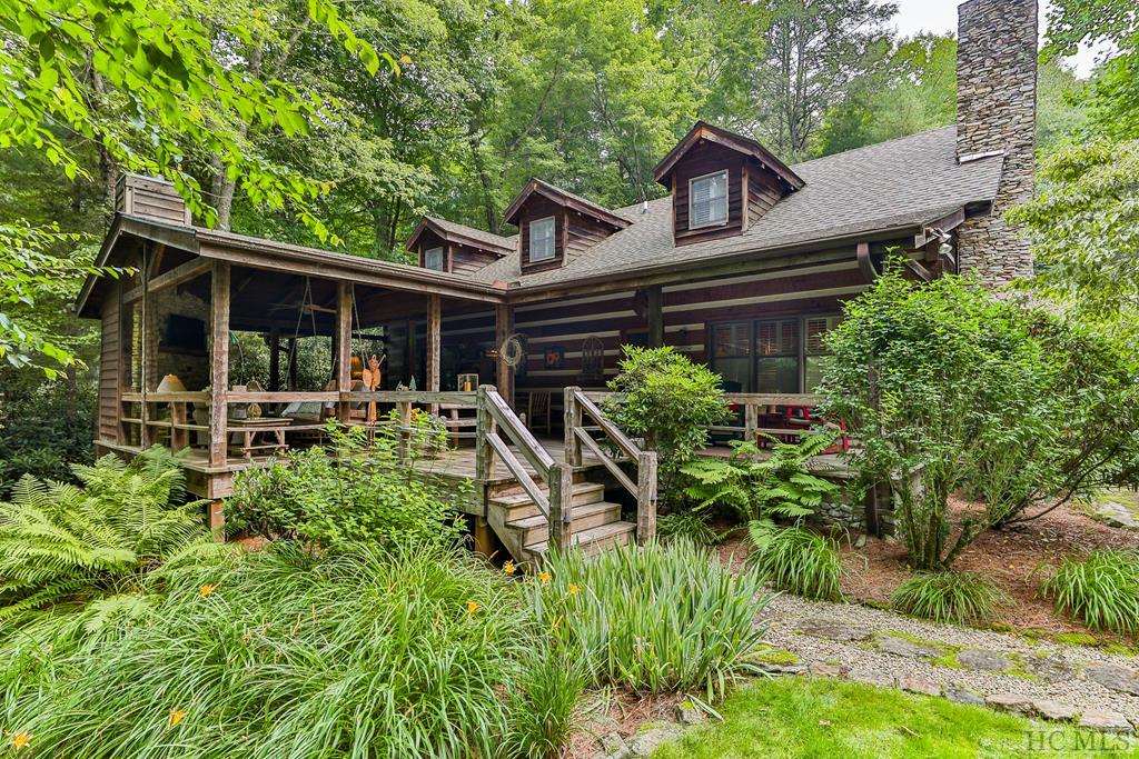 39 Hummingbird Court