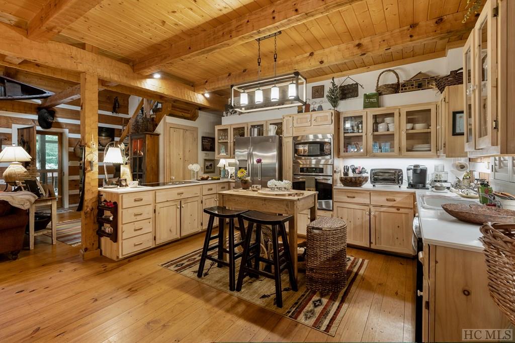 39 Hummingbird Court