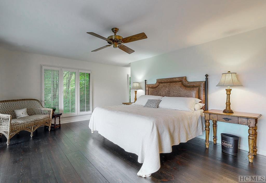 490 North Big Bearpen Mountain Road