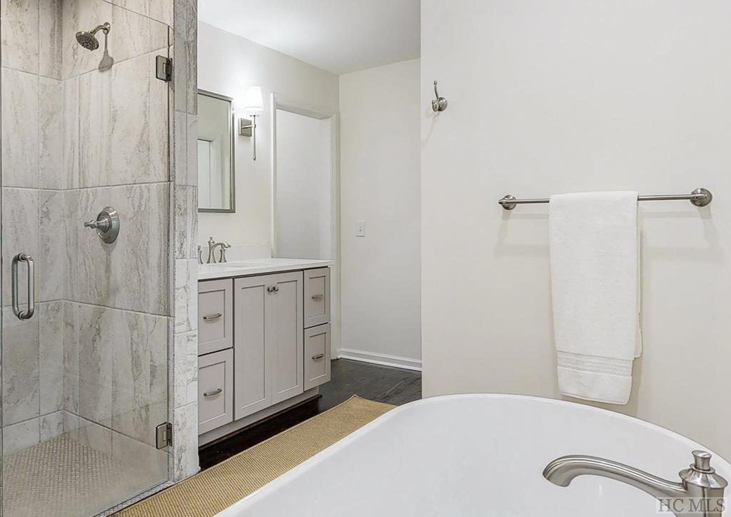 490 North Big Bearpen Mountain Road