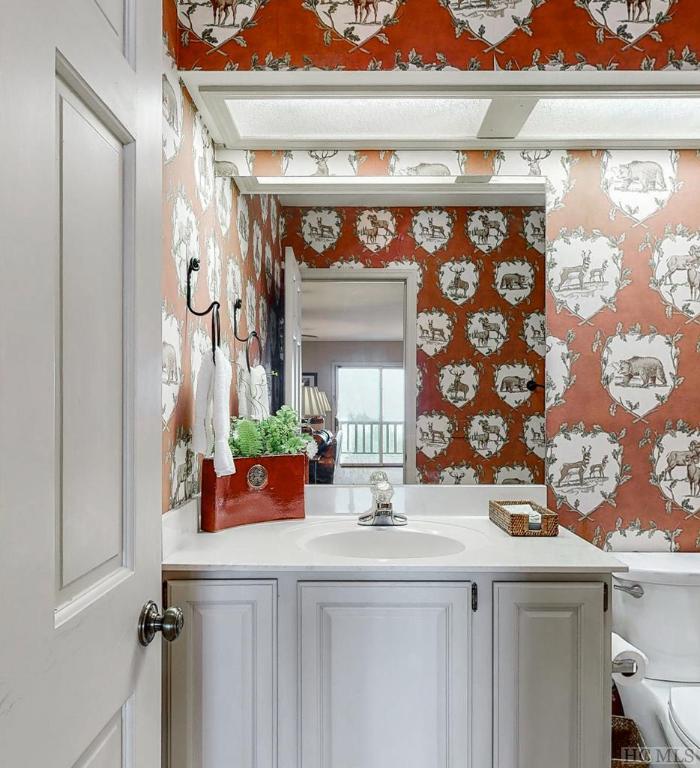 490 North Big Bearpen Mountain Road