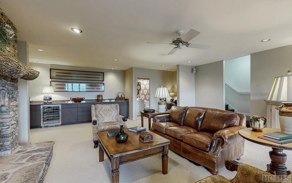 490 North Big Bearpen Mountain Road