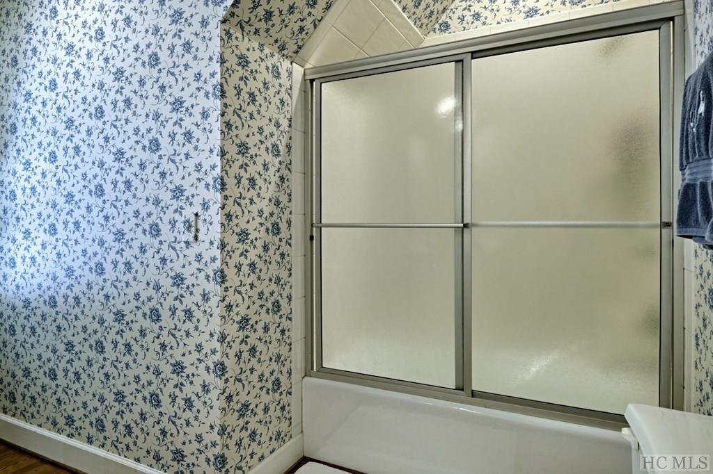 309 N Upper Lake Road