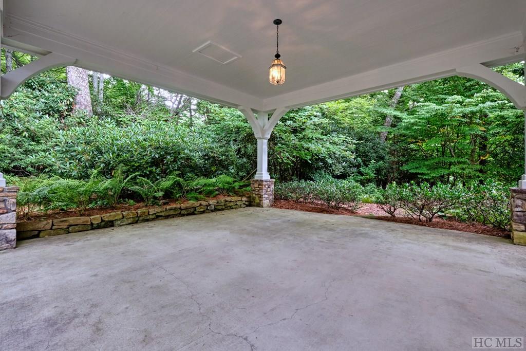 309 N Upper Lake Road