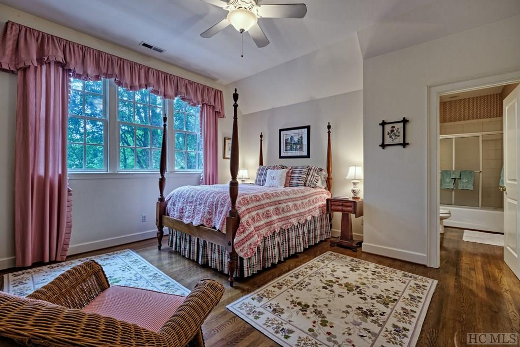 309 N Upper Lake Road