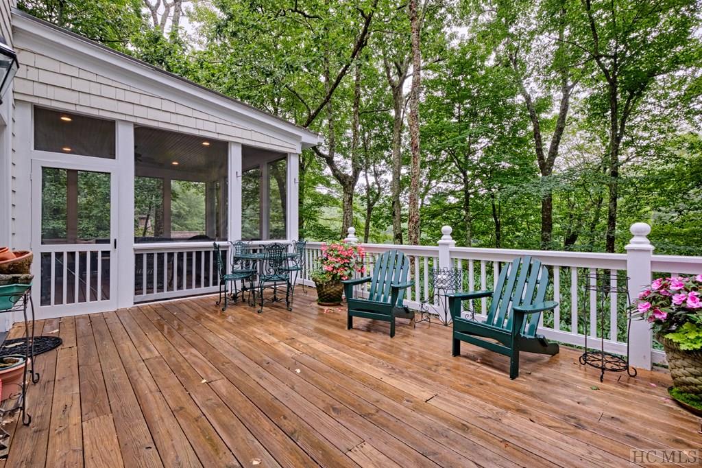 309 N Upper Lake Road