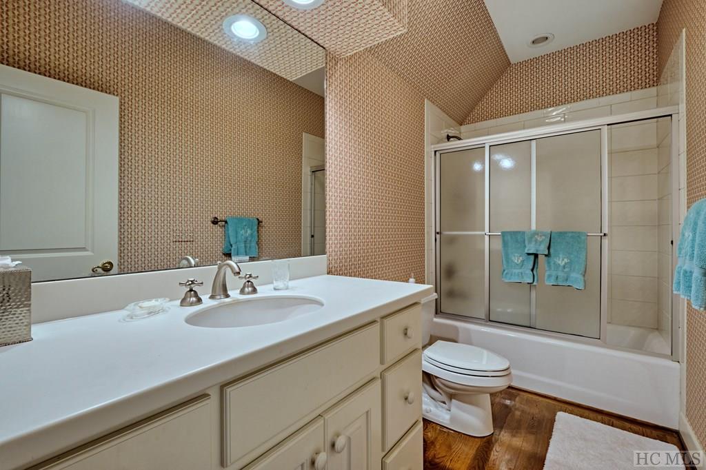 309 N Upper Lake Road