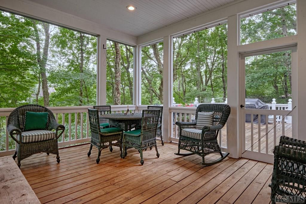 309 N Upper Lake Road