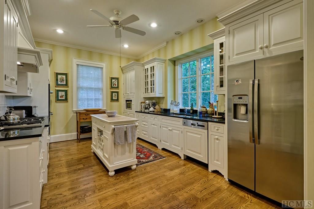 309 N Upper Lake Road