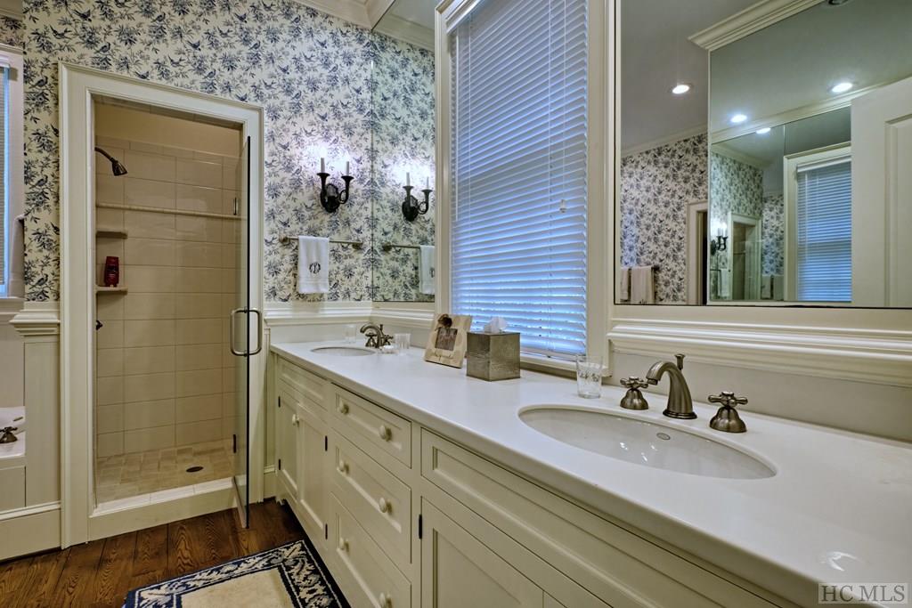 309 N Upper Lake Road