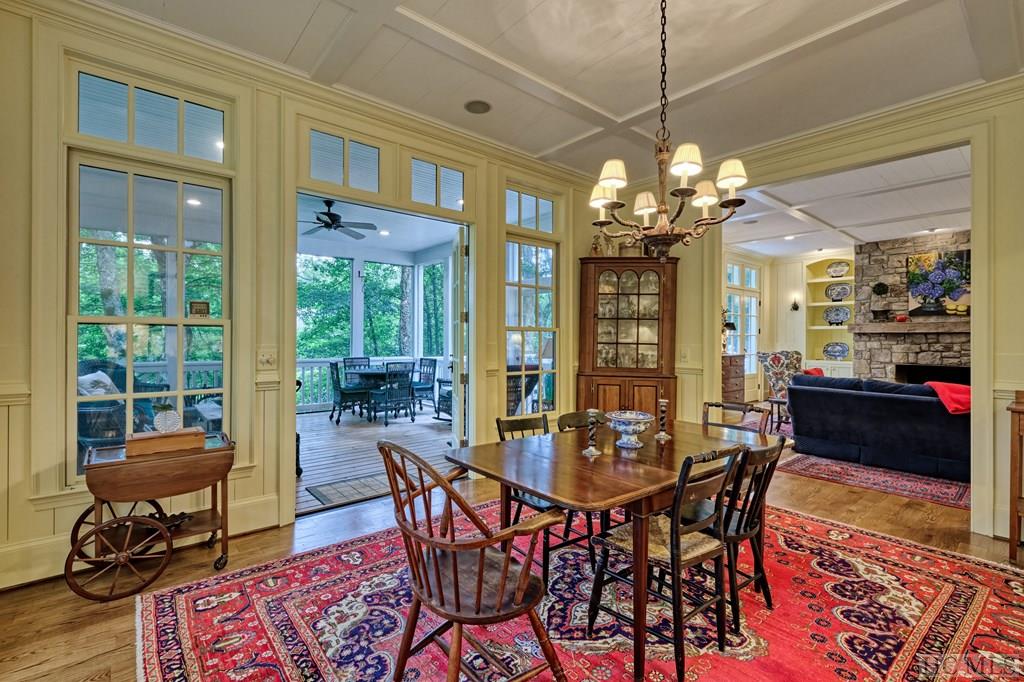 309 N Upper Lake Road