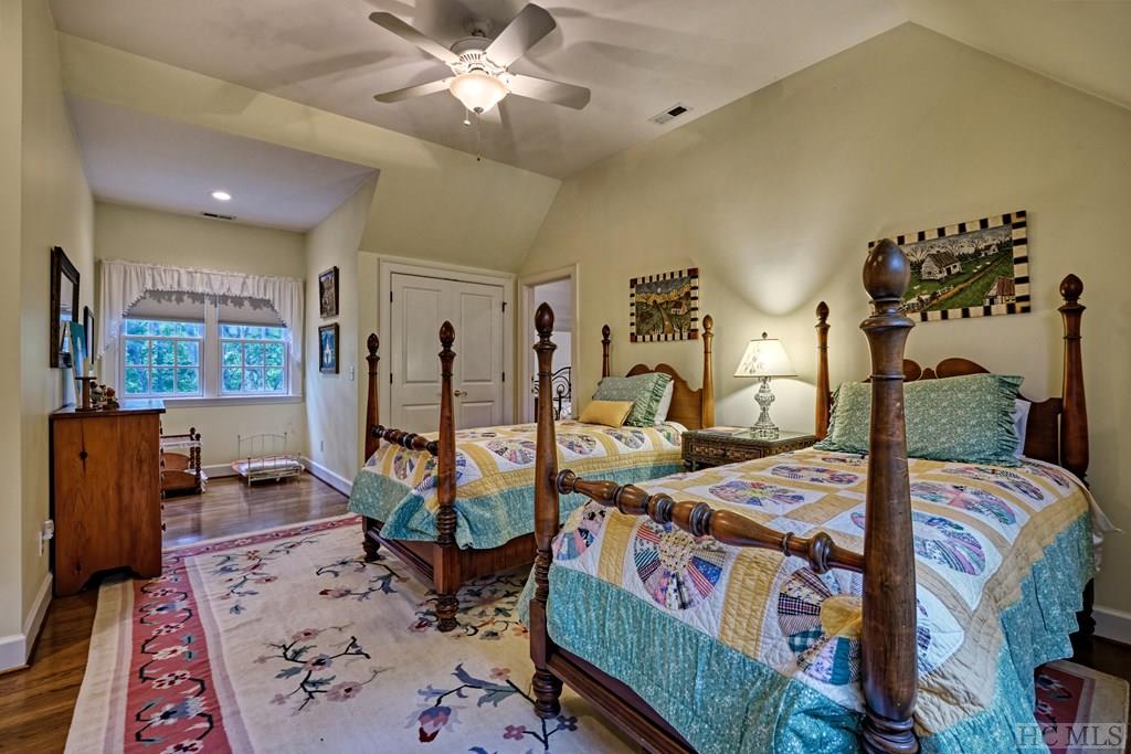 309 N Upper Lake Road