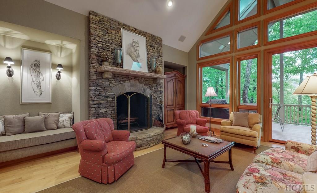 2227 Upper Divide Road