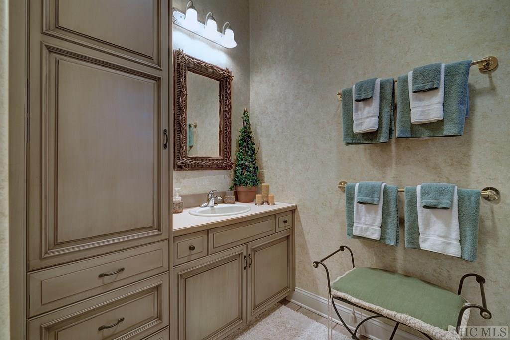 2227 Upper Divide Road