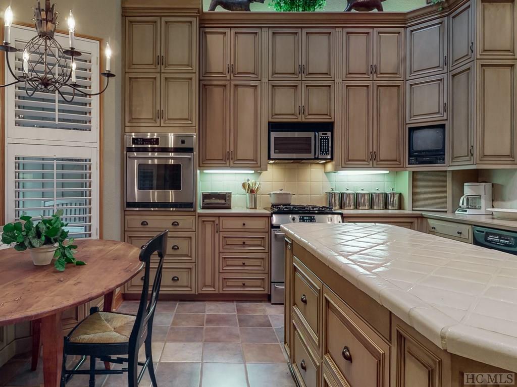 2227 Upper Divide Road