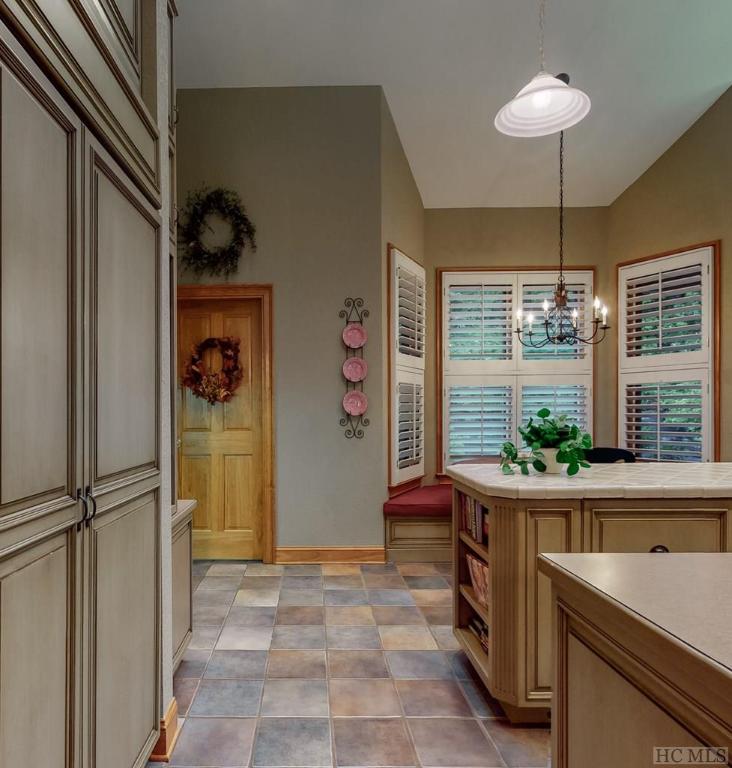 2227 Upper Divide Road