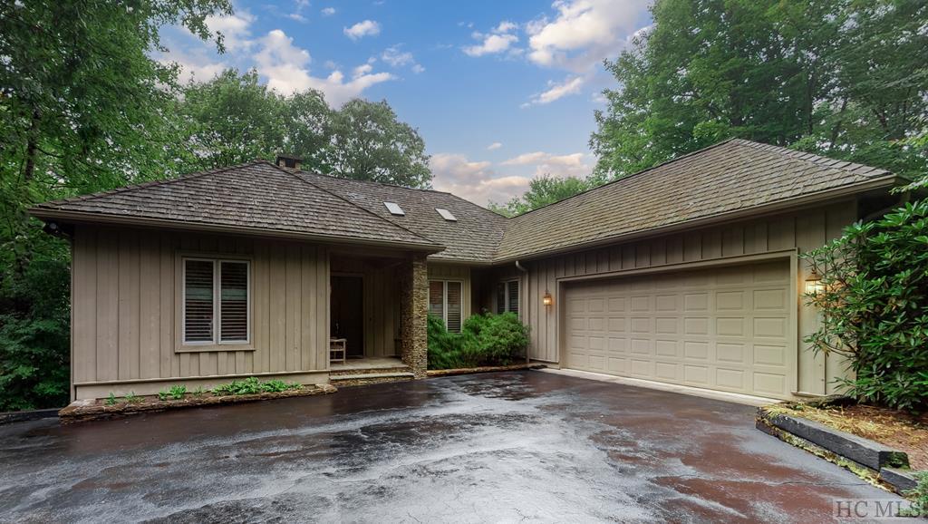 2227 Upper Divide Road