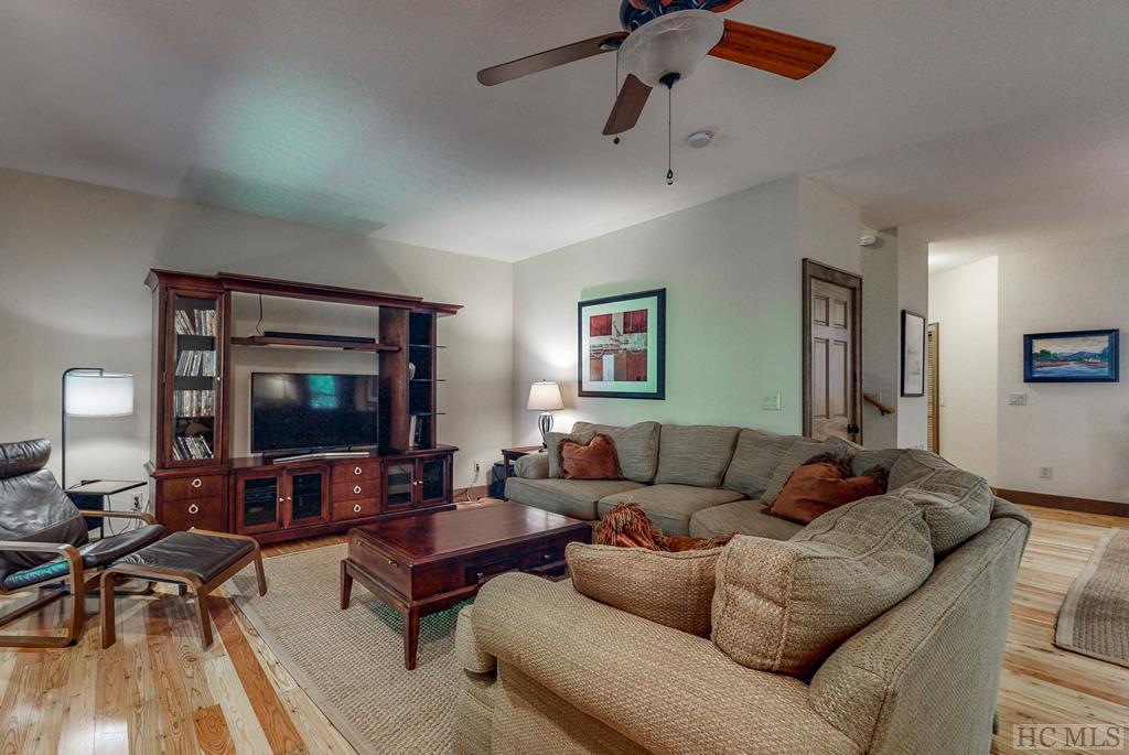 620A Sapphire Valley Road 620A